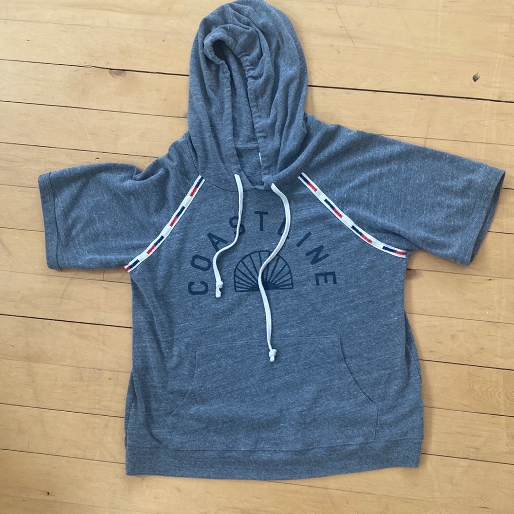 Women’s pullover short sleeve hoodie